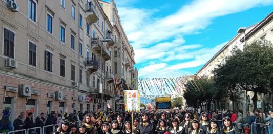 Frajle iz Starog Petrovog Sela zasjale na riječkom karnevalu!