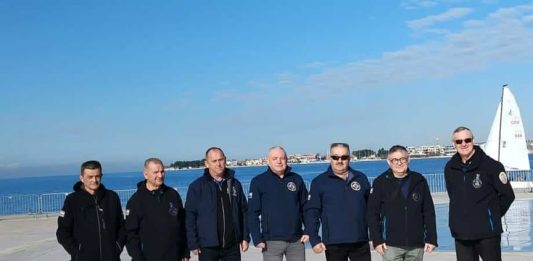 Udruga 3. satnije 3. bojne 3. GBR “Kune” odala počast u Kašiću