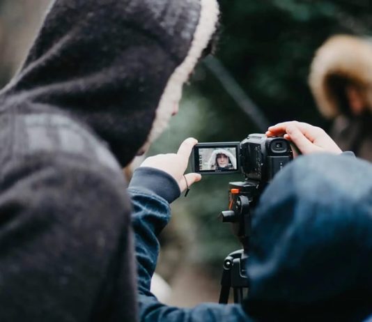 „Promijeni priču – klikni za empatiju“: Otvoren filmski natječaj za djecu i mlade u sklopu 9. Dana medijske pismenosti