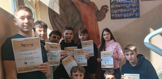 Glagoljaši ETEŠ-a briljirali na GlagoMatika natjecanjima!