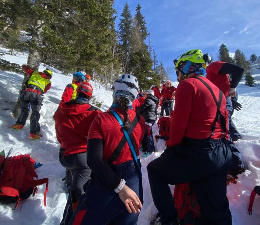 Novogradiščanin HGSS-ovac Mladen Lovrić uspješno završio tečaj zimskih tehnika gorskog spašavanja