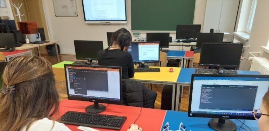 U novogradiškoj Gimnaziji idu dalje: Robotika u nastavi
